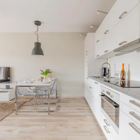 شقة Horyzont Apartamenty-osiedle Polanki, Blisko Morza!!! Prywatny Garaz, Sauna, Basen Zewnetrzny *