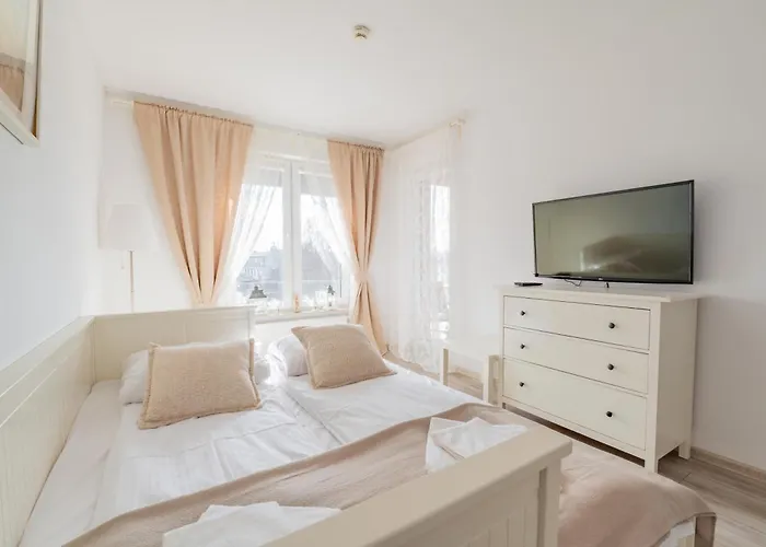 Horyzont Apartamenty-osiedle Polanki, Blisko Morza!!! Prywatny Garaz, Sauna, Basen Zewnetrzny * Kolobrzeg